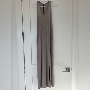 Maxi sleeveless dress